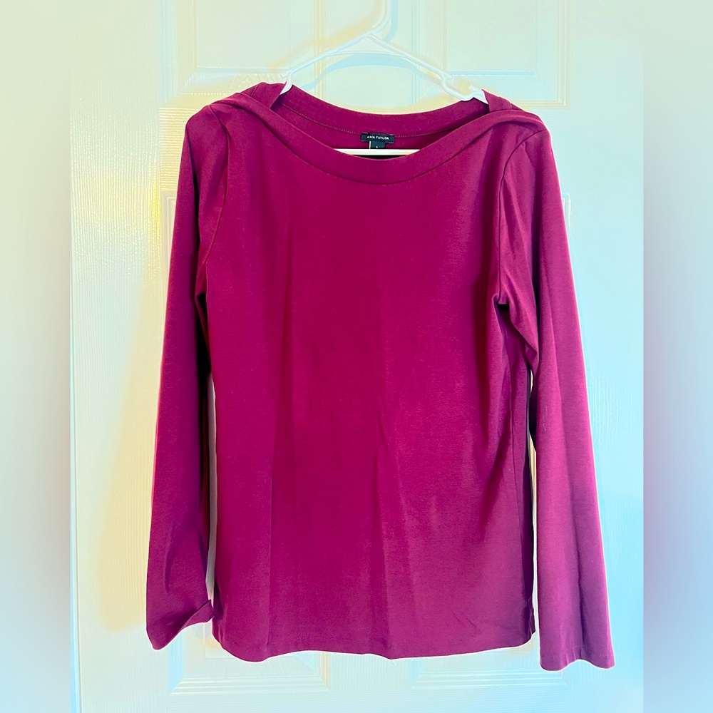 AnnTaylor cranberry LS dressy top